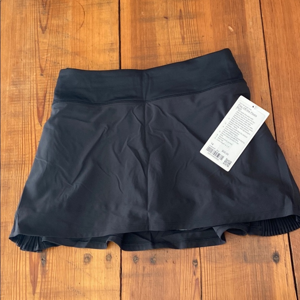 Lululemon Black Play Off the Pleats Skirt